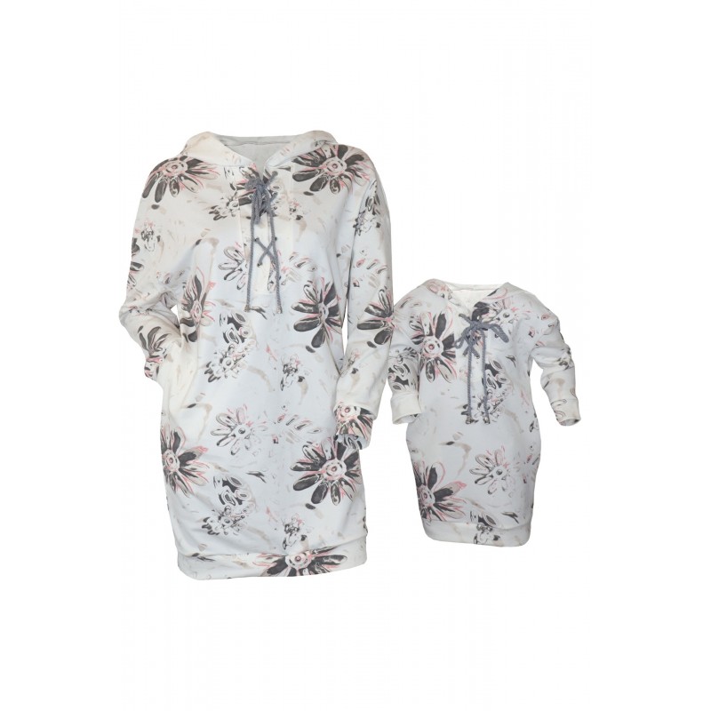 Set mama/ fiica, rochii albe cu imprimeu floral, model oversize